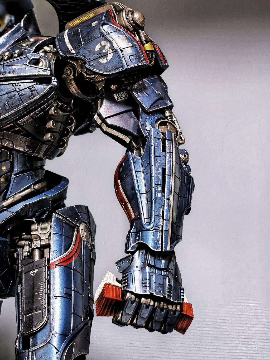Infinity Studio Gipsy Danger Collectible Figure Pacific Rim Statue Model
