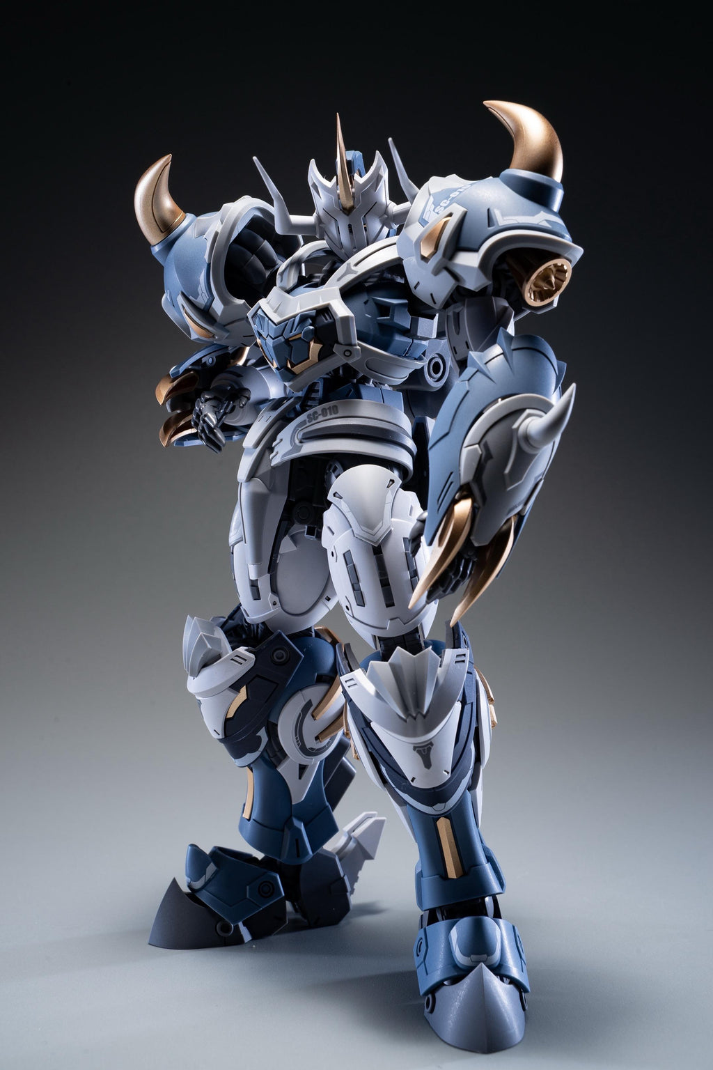 SNAA Galahad 1/12 Scale Pre-Assembled Mecha Model with LED Light & Alloy Frame