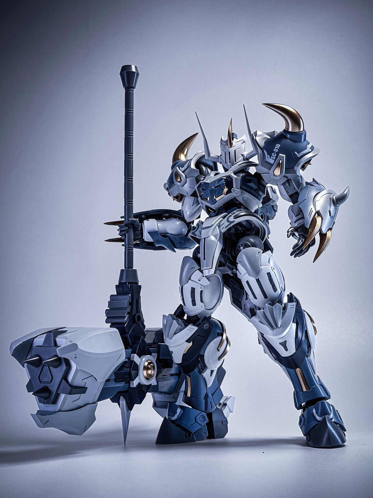 SNAA Galahad 1/12 Scale Pre-Assembled Mecha Model with LED Light & Alloy Frame