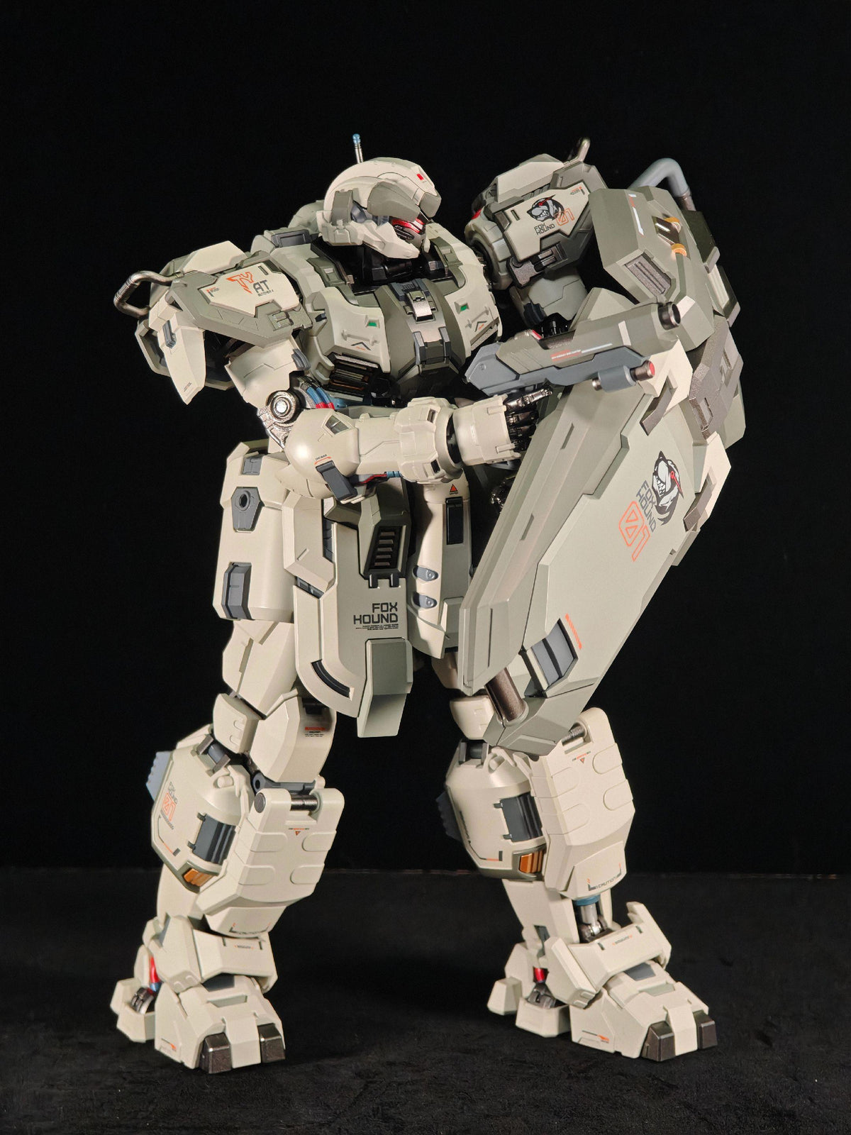 MOSHOW Hunter Fox Squad Standard Version Action Figure Model Kit Collectible