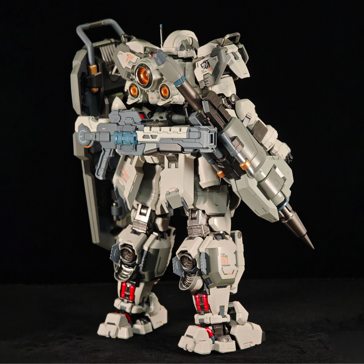 MOSHOW Hunter Fox Squad Standard Version Action Figure Model Kit Collectible