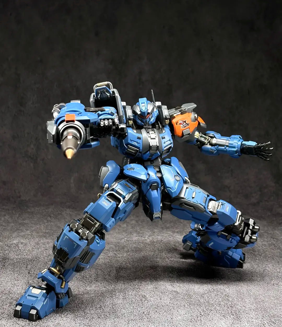 MOSHOW Illustrious-Class Tyrant BOLT Mecha Action Figure Model